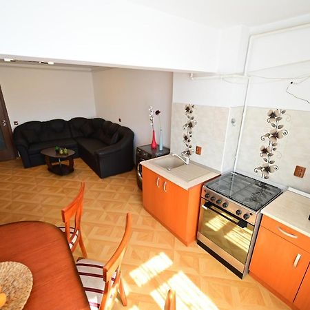 Vacation Apartment With Free Parking Сибиу Экстерьер фото